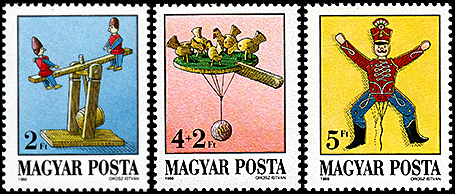 Hungary: Toys to be moved by antiques | Puppet Stamp